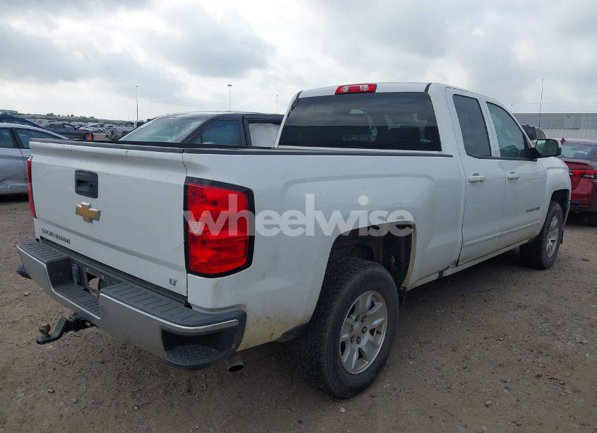 Photo 4 of 2018 Chevrolet Silverado 1500 1LT (VIN 2GCRCREC6J1110773)