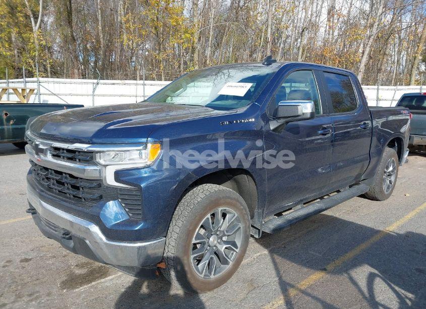 Photo 2 of 2023 Chevrolet Silverado 1500 4WD STANDARD BED LT (VIN 2GCUDDED6P1109988)