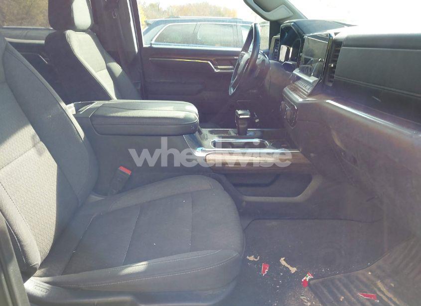 Photo 5 of 2023 Chevrolet Silverado 1500 4WD STANDARD BED LT (VIN 2GCUDDED6P1109988)