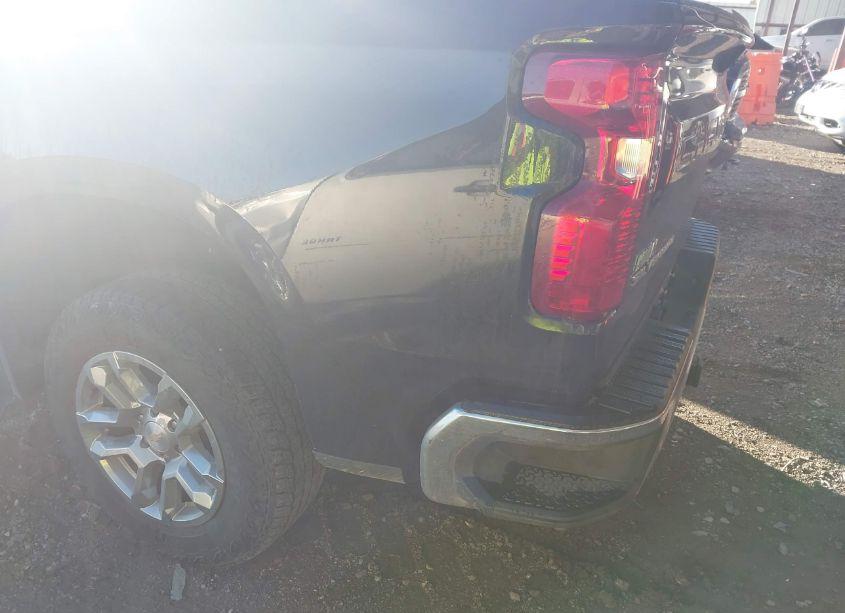 Photo 3 of 2023 Chevrolet Silverado 1500 4WD STANDARD BED LT (VIN 2GCUDDED8P1127005)