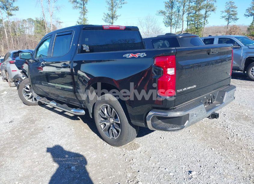 Photo 3 of 2024 Chevrolet Silverado 1500 4WD SHORT BED LT (VIN 2GCUDDED8R1224465)