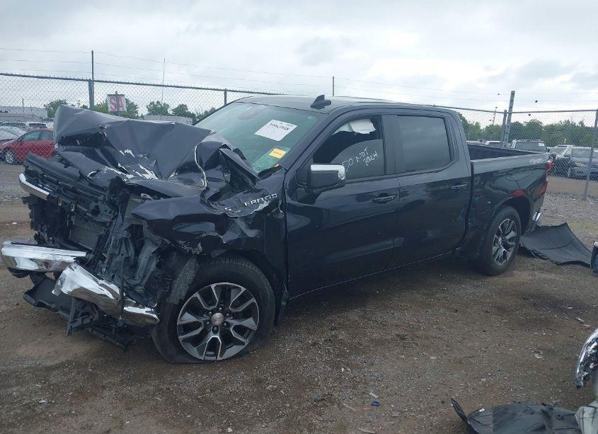 Photo 2 of 2023 Chevrolet Silverado 1500 4WD STANDARD BED LT (VIN 2GCUDDEDXP1117012)