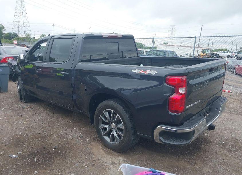 Photo 3 of 2023 Chevrolet Silverado 1500 4WD STANDARD BED LT (VIN 2GCUDDEDXP1117012)