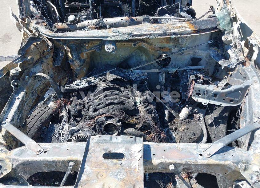 Photo 10 of 2024 Chevrolet Silverado 1500 (VIN 2GCUDDEDXR1135111)