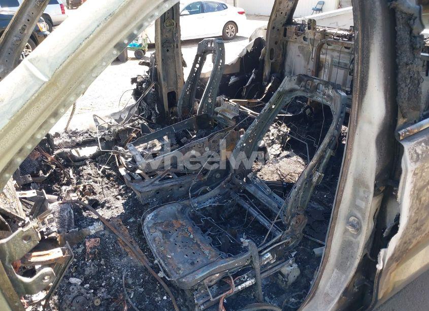 Photo 6 of 2024 Chevrolet Silverado 1500 (VIN 2GCUDDEDXR1135111)