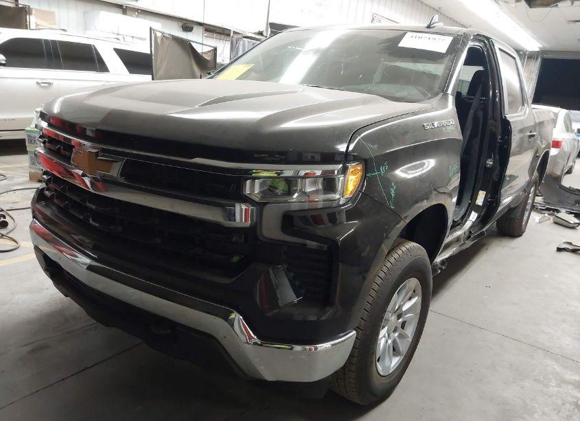 Photo 2 of 2024 Chevrolet Silverado 1500 4WD SHORT BED LT (VIN 2GCUDDEDXR1208736)
