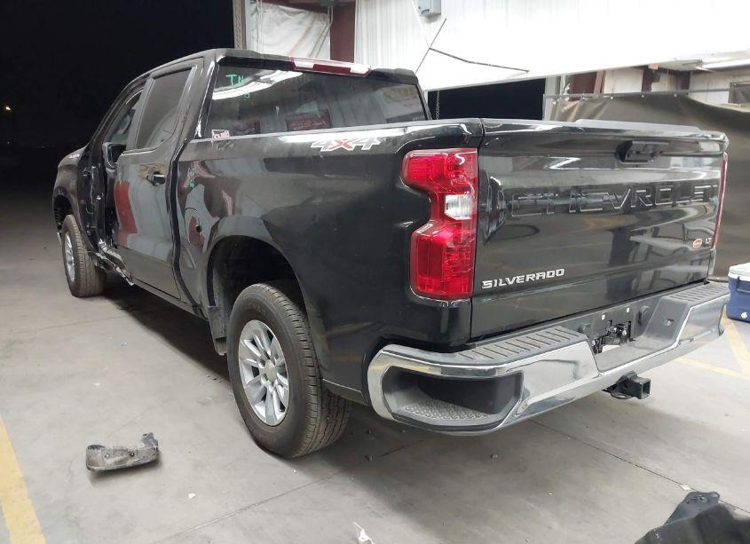 Photo 3 of 2024 Chevrolet Silverado 1500 4WD SHORT BED LT (VIN 2GCUDDEDXR1208736)