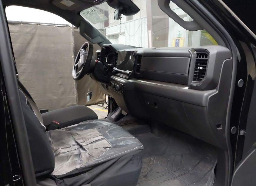 Photo 5 of 2024 Chevrolet Silverado 1500 4WD SHORT BED LT (VIN 2GCUDDEDXR1208736)
