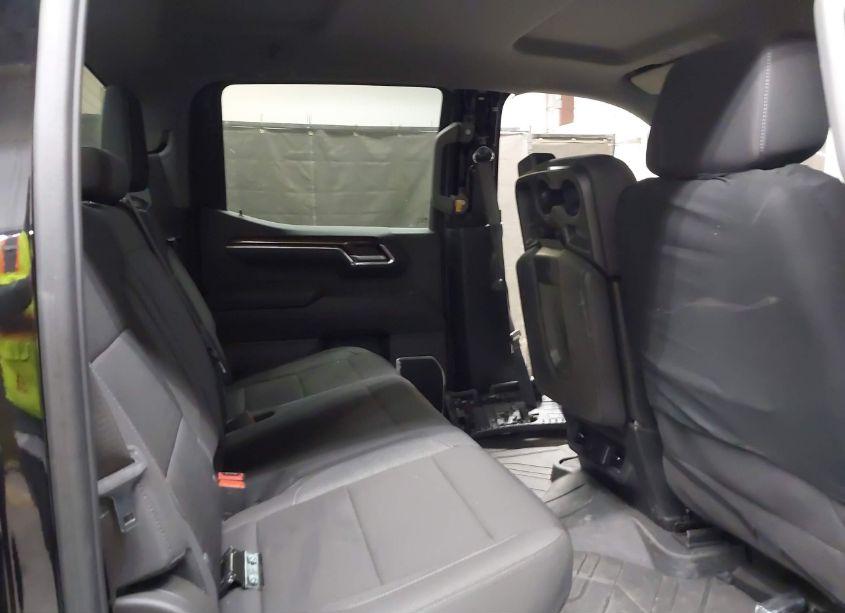 Photo 8 of 2024 Chevrolet Silverado 1500 4WD SHORT BED LT (VIN 2GCUDDEDXR1208736)