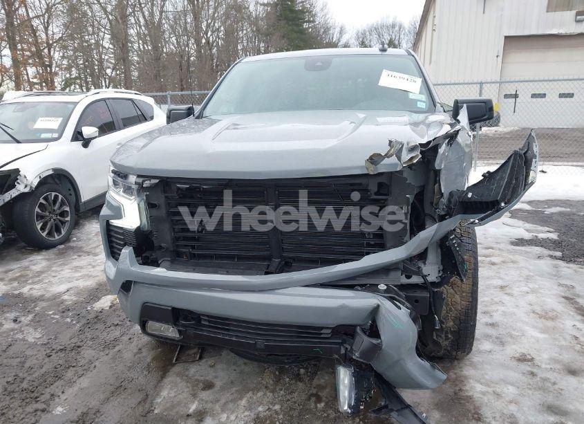 Photo 6 of 2024 Chevrolet Silverado 1500 4WD SHORT BED RST (VIN 2GCUDEED0R1270233)