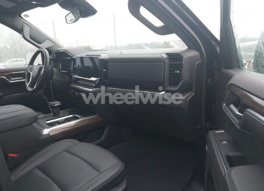 Photo 5 of 2024 Chevrolet Silverado 1500 4WD SHORT BED RST (VIN 2GCUDEED1R1239346)