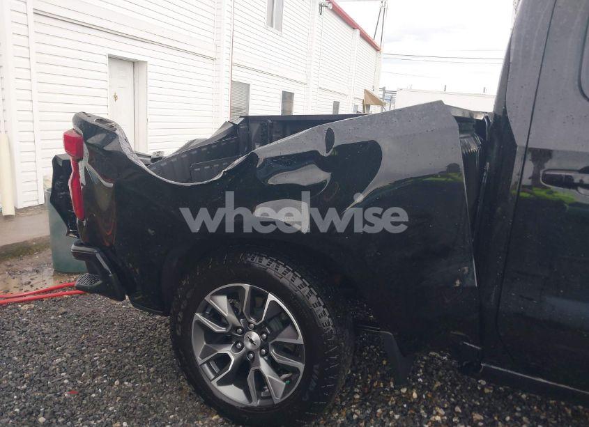 Photo 6 of 2024 Chevrolet Silverado 1500 4WD SHORT BED RST (VIN 2GCUDEED1R1239346)