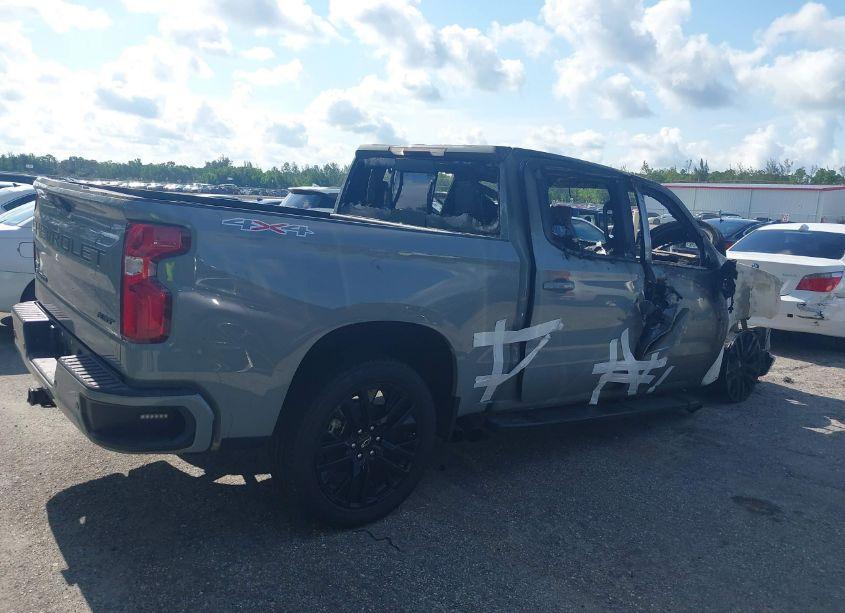 Photo 4 of 2024 Chevrolet Silverado 1500 (VIN 2GCUDEED2R1228369)