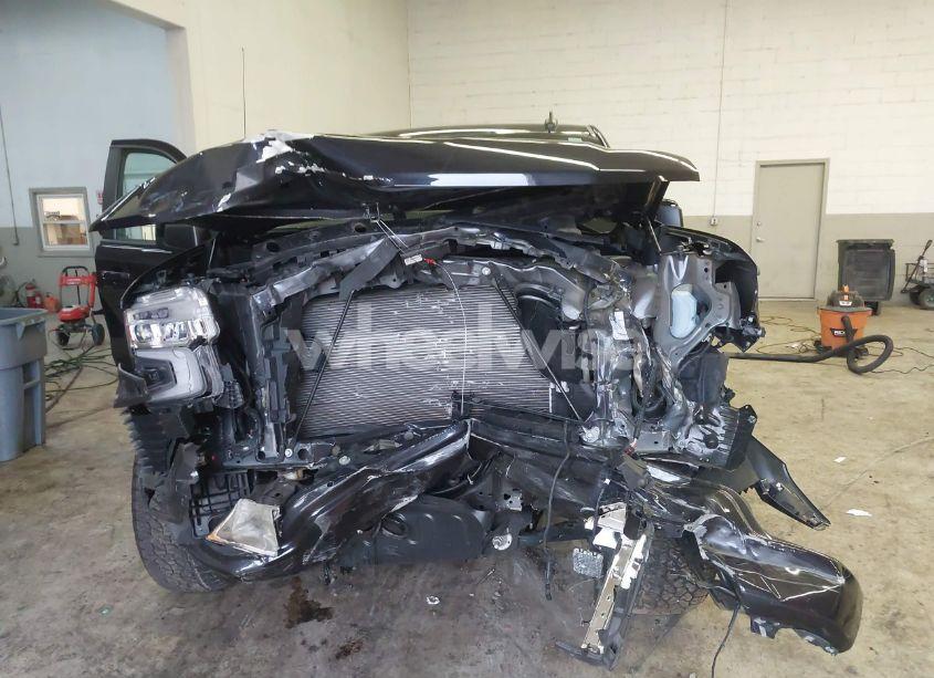 Photo 13 of 2024 Chevrolet Silverado 1500 4WD SHORT BED RST (VIN 2GCUDEED6R1134124)