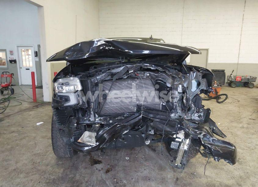 Photo 6 of 2024 Chevrolet Silverado 1500 4WD SHORT BED RST (VIN 2GCUDEED6R1134124)