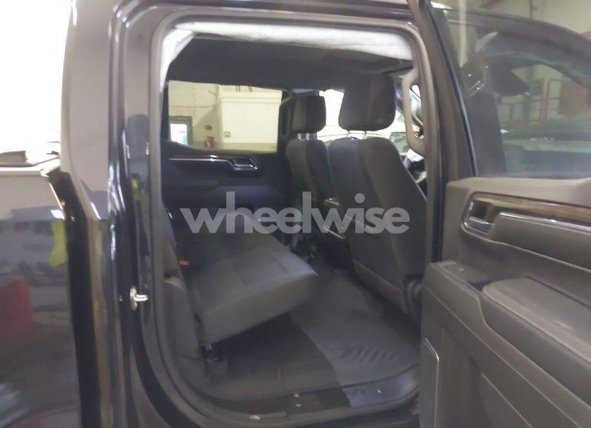 Photo 8 of 2024 Chevrolet Silverado 1500 4WD SHORT BED RST (VIN 2GCUDEED6R1134124)