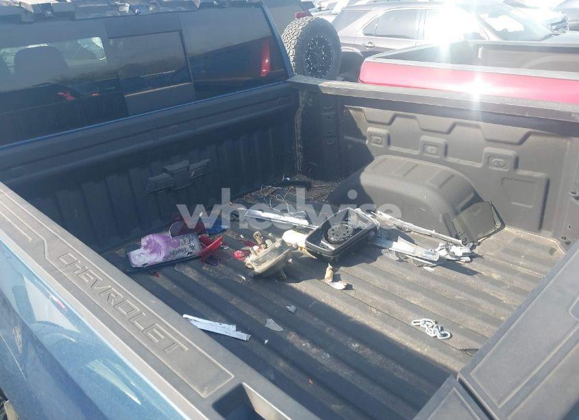 Photo 19 of 2024 Chevrolet Silverado 1500 4WD SHORT BED RST (VIN 2GCUDEED6R1147763)