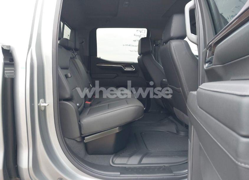 Photo 8 of 2024 Chevrolet Silverado 1500 4WD SHORT BED RST (VIN 2GCUDEED6R1247703)