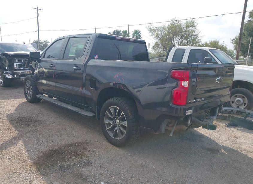 Photo 3 of 2022 Chevrolet Silverado 1500 4WD SHORT BED RST (VIN 2GCUDEED9N1509952)