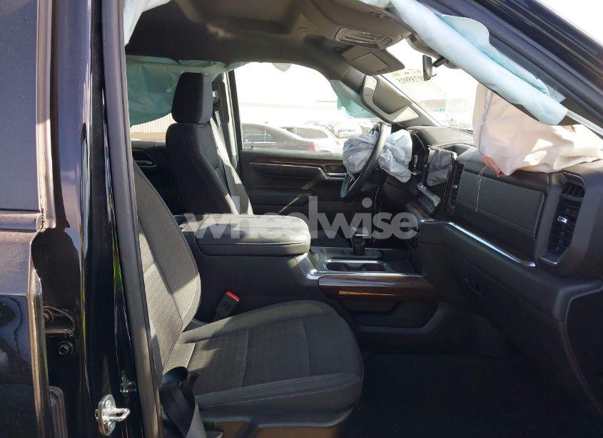 Photo 5 of 2023 Chevrolet Silverado 1500 4WD SHORT BED RST (VIN 2GCUDEED9P1139850)