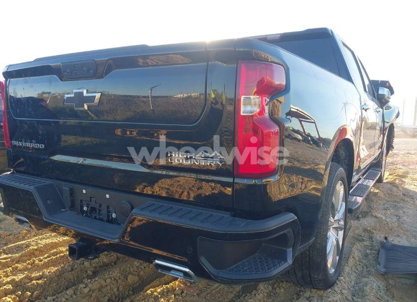 Photo 4 of 2024 Chevrolet Silverado 1500 4WD SHORT BED HIGH COUNTRY (VIN 2GCUDJED2R1167839)