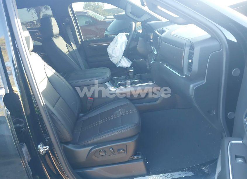 Photo 5 of 2024 Chevrolet Silverado 1500 4WD SHORT BED HIGH COUNTRY (VIN 2GCUDJED2R1167839)