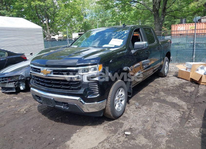 Photo 2 of 2025 Chevrolet Silverado 1500 4WD STANDARD BED LT (VIN 2GCUKDED3S1143384)