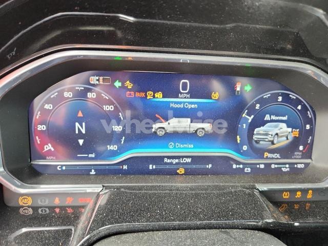 Photo 4 of 2025 CHEVROLET SILVERADO K1500 LT (VIN 2GCUKDED6S1138597)