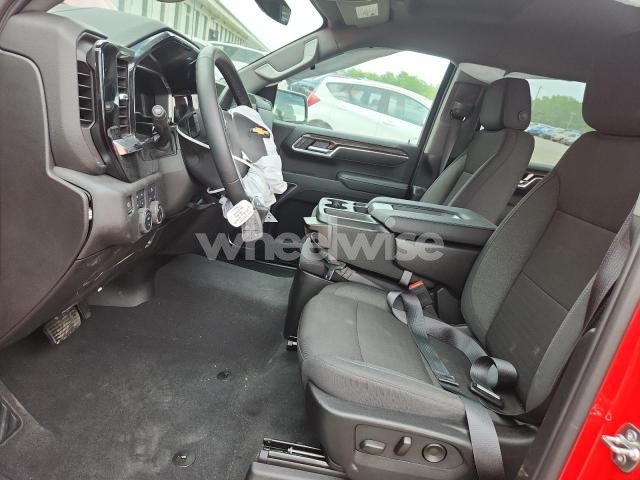 Photo 6 of 2025 CHEVROLET SILVERADO K1500 LT (VIN 2GCUKDED6S1138597)