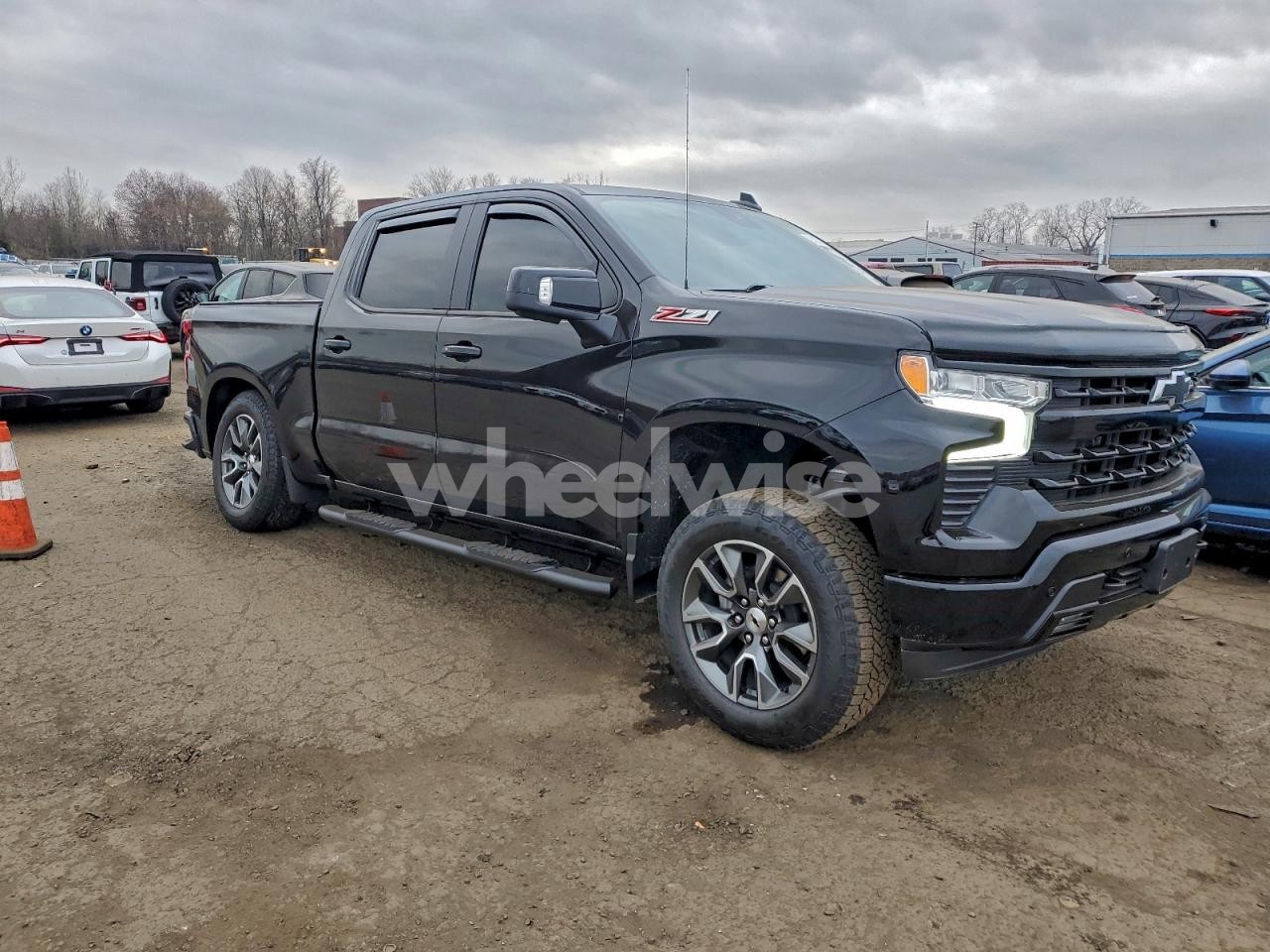 Photo 4 of 2025 CHEVROLET SILVERADO K1500 RST (VIN 2GCUKEED3S1114554)