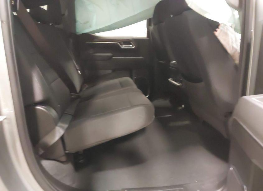 Photo 8 of 2025 Chevrolet Silverado 1500 4WD SHORT BED RST (VIN 2GCUKEED5S1105788)