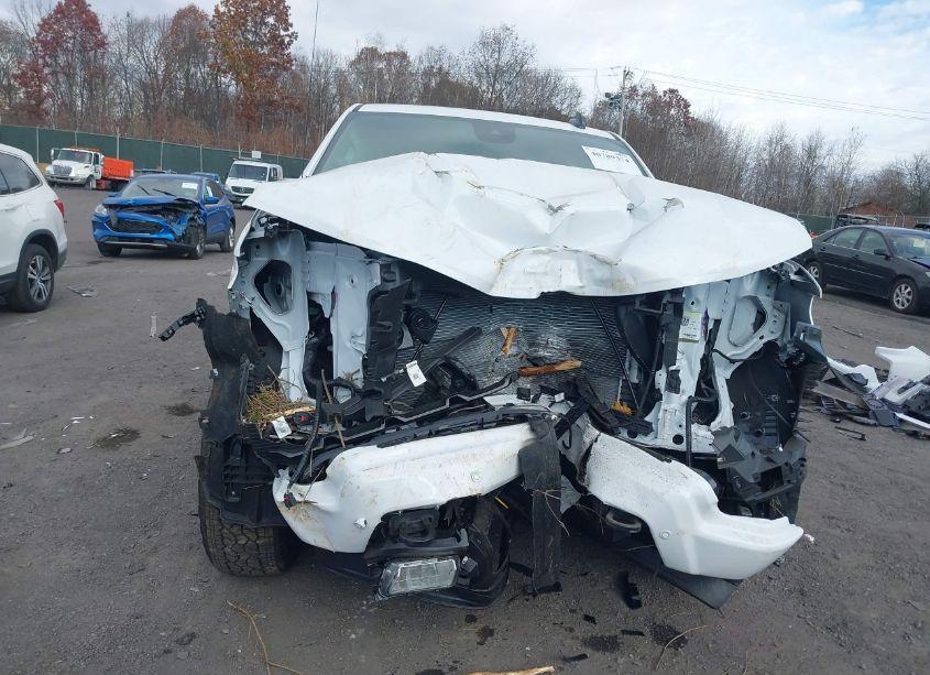 Photo 6 of 2025 Chevrolet Silverado 1500 4WD SHORT BED RST (VIN 2GCUKEED7S1110779)