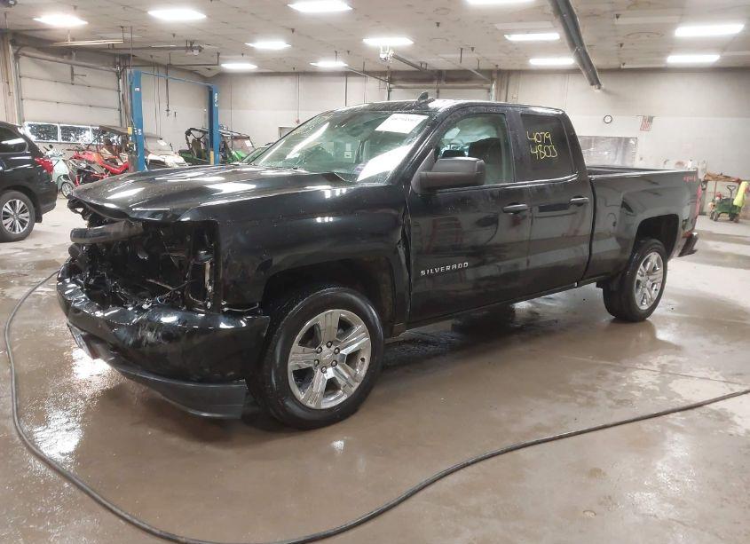 Photo 2 of 2019 Chevrolet Silverado 1500 LD SILVERADO CUSTOM (VIN 2GCVKMECXK1180539)