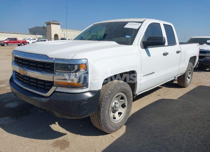 Photo 2 of 2019 Chevrolet Silverado 1500 LD WT (VIN 2GCVKNEC0K1159642)