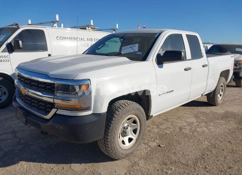 Photo 2 of 2019 Chevrolet Silverado 1500 LD WT (VIN 2GCVKNEC0K1160337)