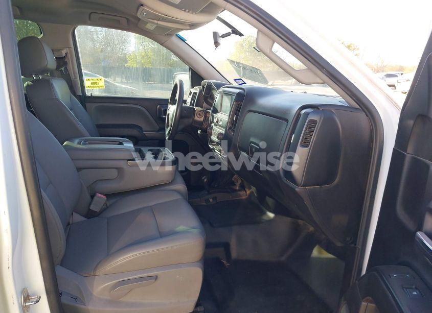 Photo 5 of 2019 Chevrolet Silverado 1500 LD WT (VIN 2GCVKNEC0K1160337)