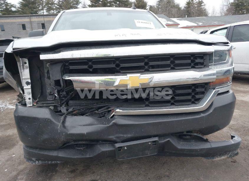 Photo 6 of 2019 Chevrolet Silverado 1500 LD WT (VIN 2GCVKNEC1K1126472)