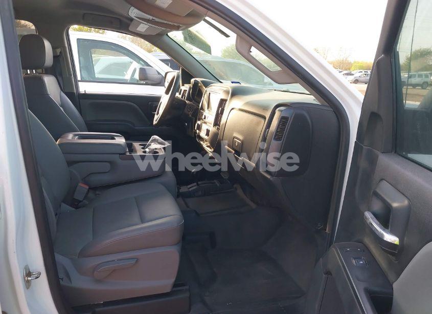 Photo 5 of 2019 Chevrolet Silverado 1500 LD WT (VIN 2GCVKNEC1K1160587)