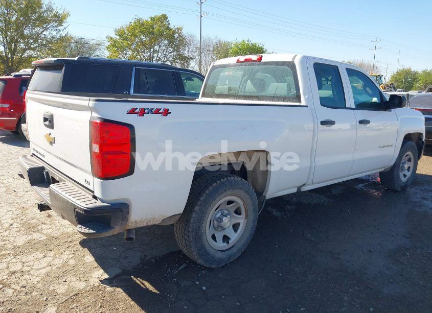 Photo 4 of 2019 Chevrolet Silverado 1500 LD WT (VIN 2GCVKNEC2K1159609)