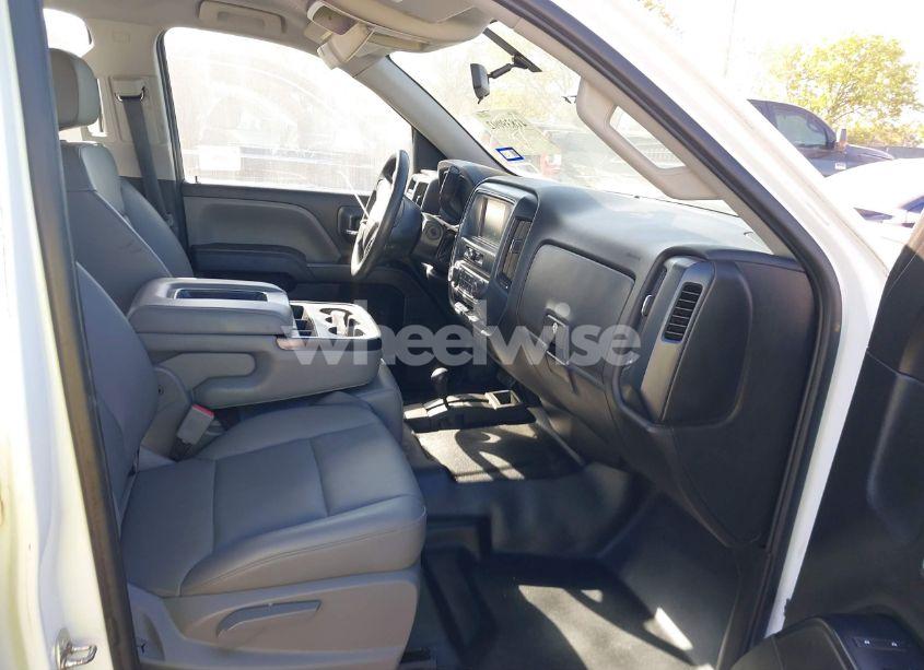 Photo 5 of 2019 Chevrolet Silverado 1500 LD WT (VIN 2GCVKNEC2K1159609)