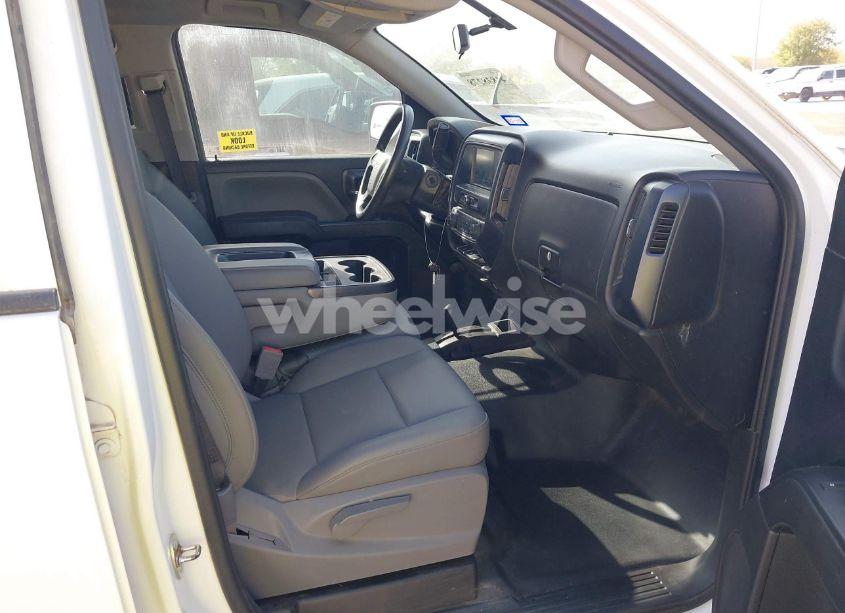 Photo 5 of 2019 Chevrolet Silverado 1500 LD WT (VIN 2GCVKNEC3K1160171)