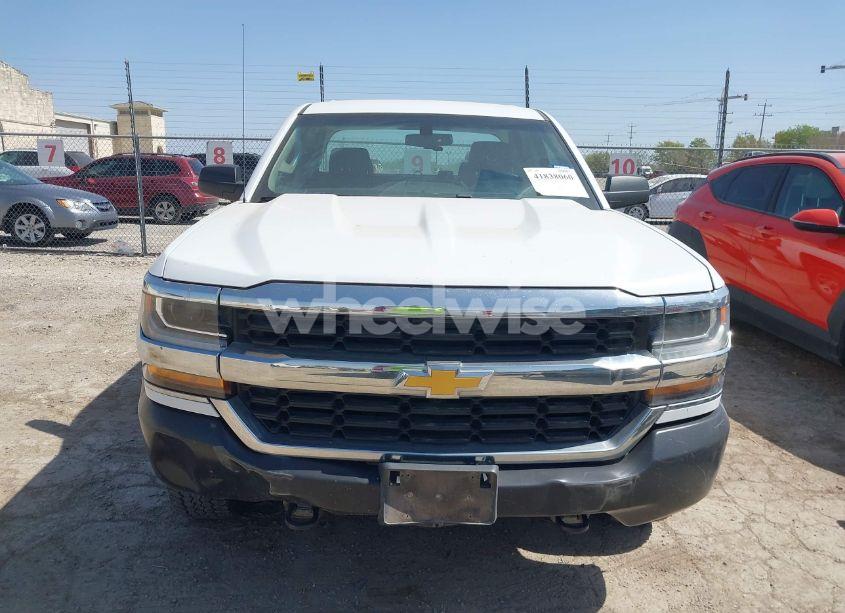Photo 12 of 2019 Chevrolet Silverado 1500 LD WT (VIN 2GCVKNEC3K1163409)