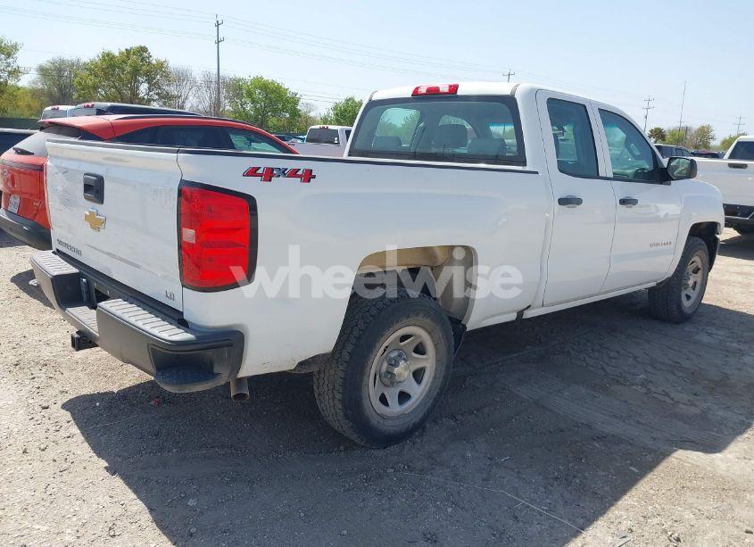 Photo 4 of 2019 Chevrolet Silverado 1500 LD WT (VIN 2GCVKNEC3K1163409)