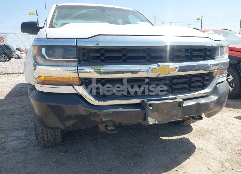 Photo 6 of 2019 Chevrolet Silverado 1500 LD WT (VIN 2GCVKNEC3K1163409)