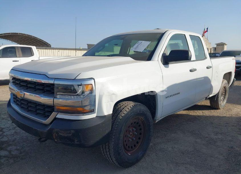 Photo 6 of 2019 Chevrolet Silverado 1500 LD WT (VIN 2GCVKNEC5K1163637)