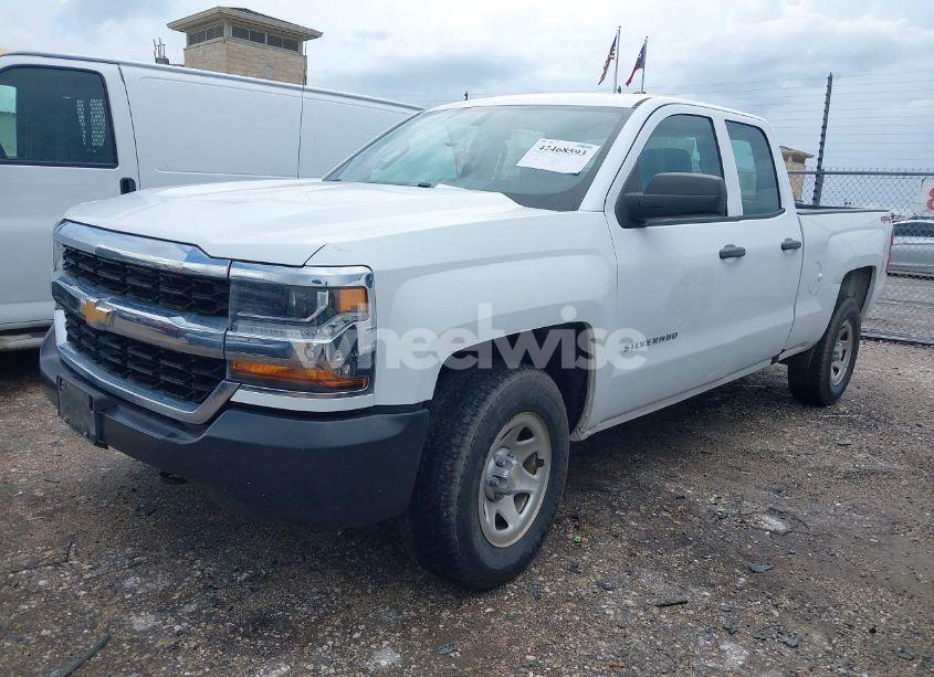 Photo 2 of 2019 Chevrolet Silverado 1500 LD WT (VIN 2GCVKNEC6K1164117)