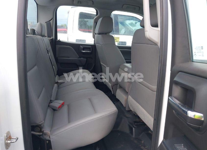 Photo 8 of 2019 Chevrolet Silverado 1500 LD WT (VIN 2GCVKNEC6K1164117)