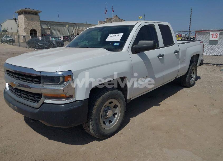 Photo 2 of 2019 Chevrolet Silverado 1500 LD WT (VIN 2GCVKNEC7K1160643)
