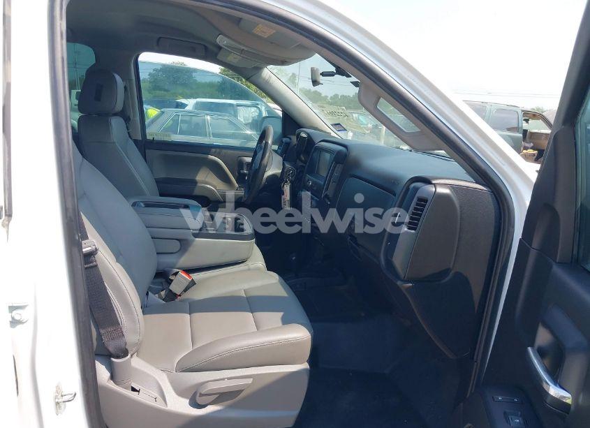 Photo 5 of 2019 Chevrolet Silverado 1500 LD WT (VIN 2GCVKNEC7K1161016)