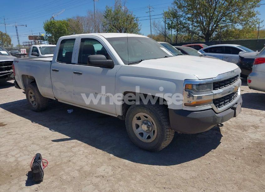 2019 Chevrolet Silverado 1500 LD WT (VIN 2GCVKNEC7K1163610) main photo
